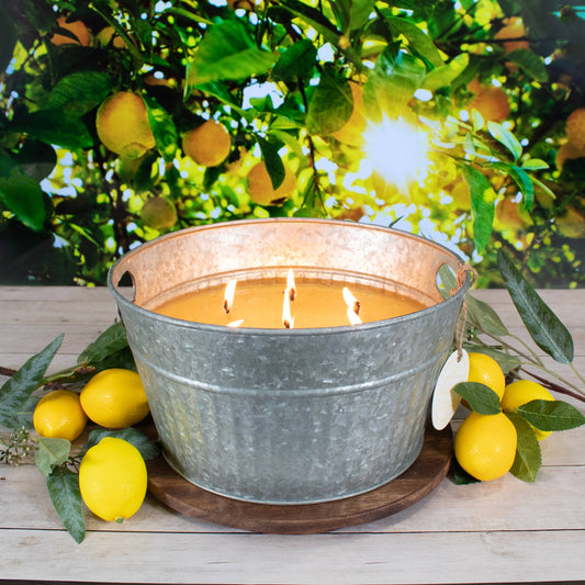 Buy 1 (one) limoncello-scented candle to enjoy indoors or outdoors.