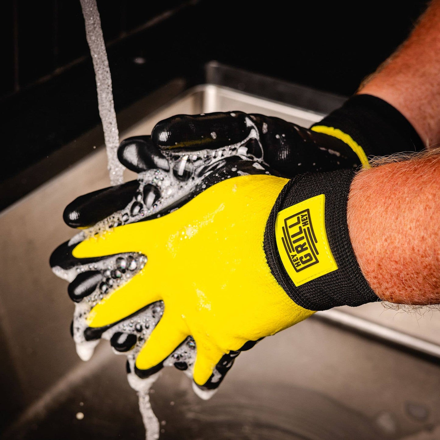 Pitmaster gloves are washable.