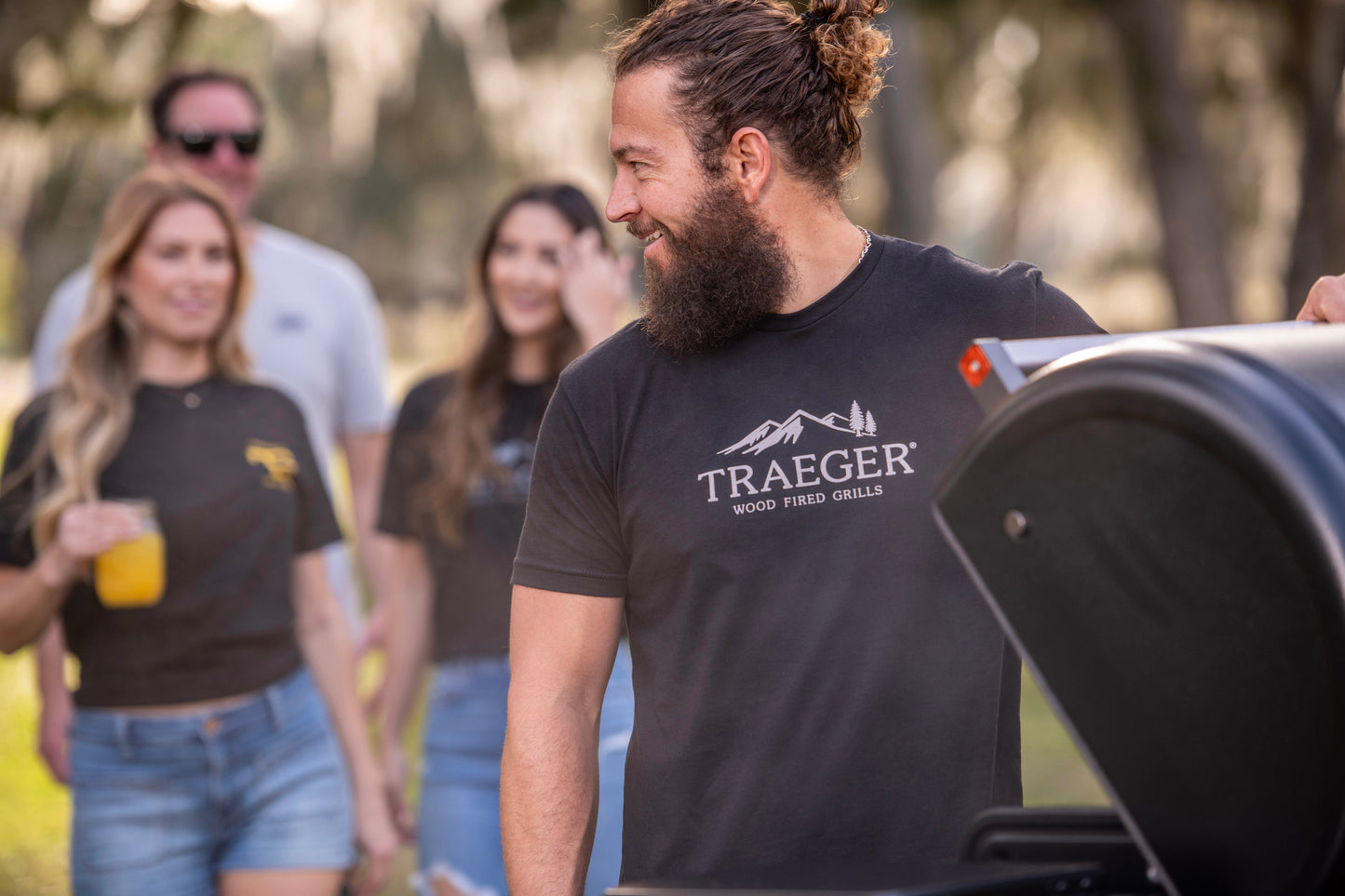 Traeger logo black short sleeve t-shirt M-XXL