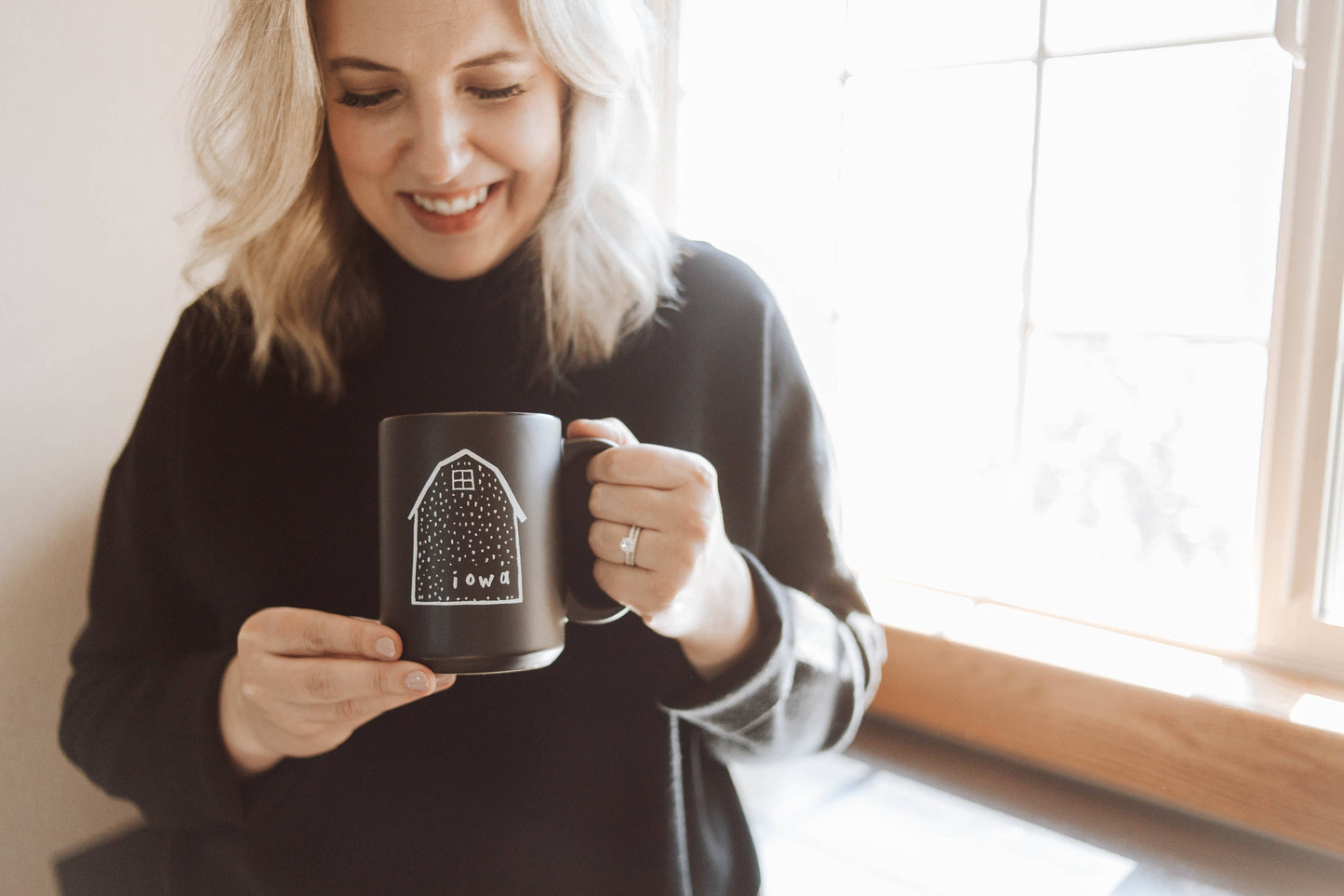 Iowa barn mug in matte black