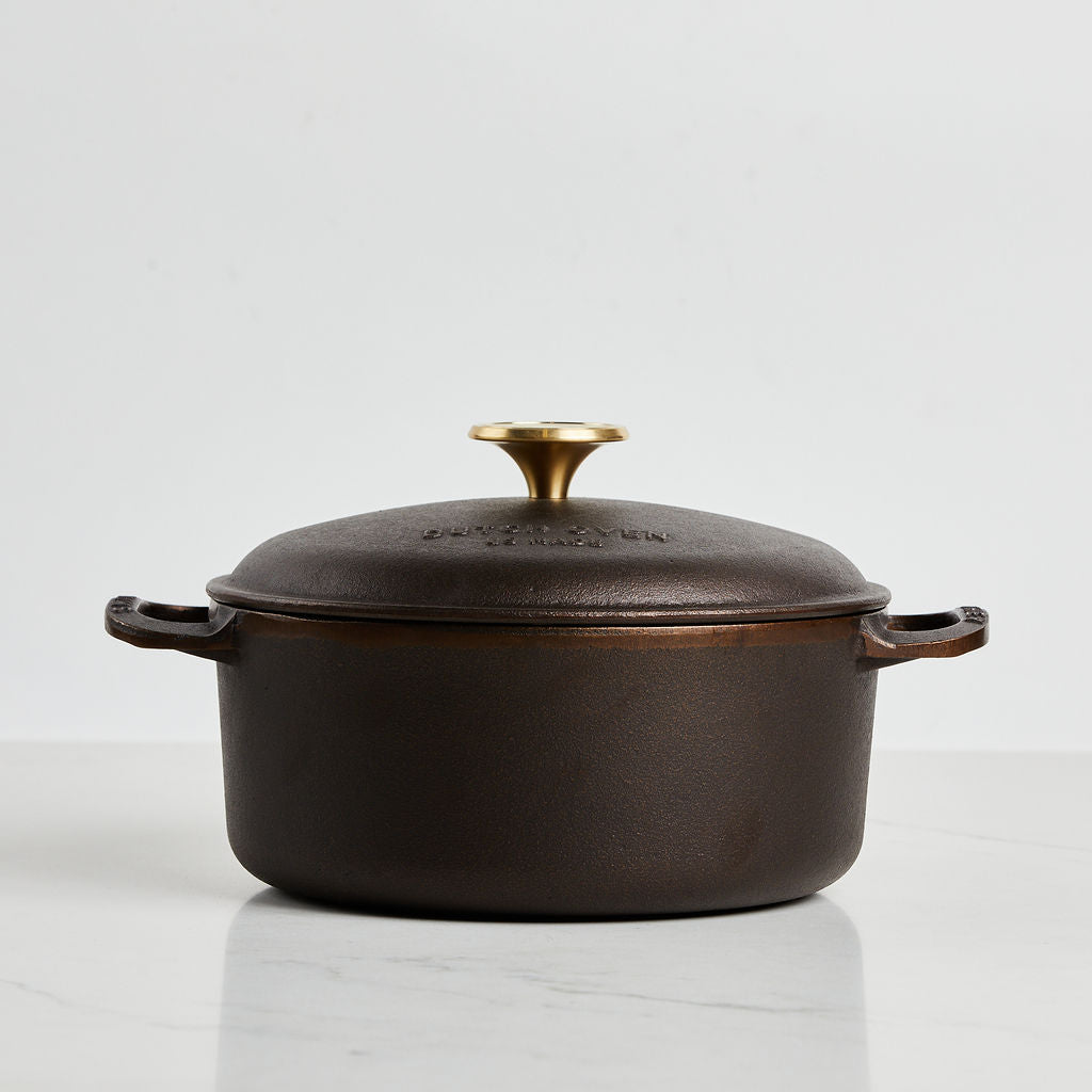 Buy 1 (one) 3.5 Quart Dutch Oven by Smithey. 