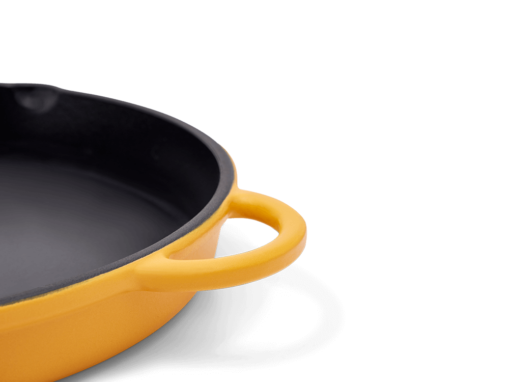 You'll love the second handle so you can easily carry this pan from cooktop to tabletop. 