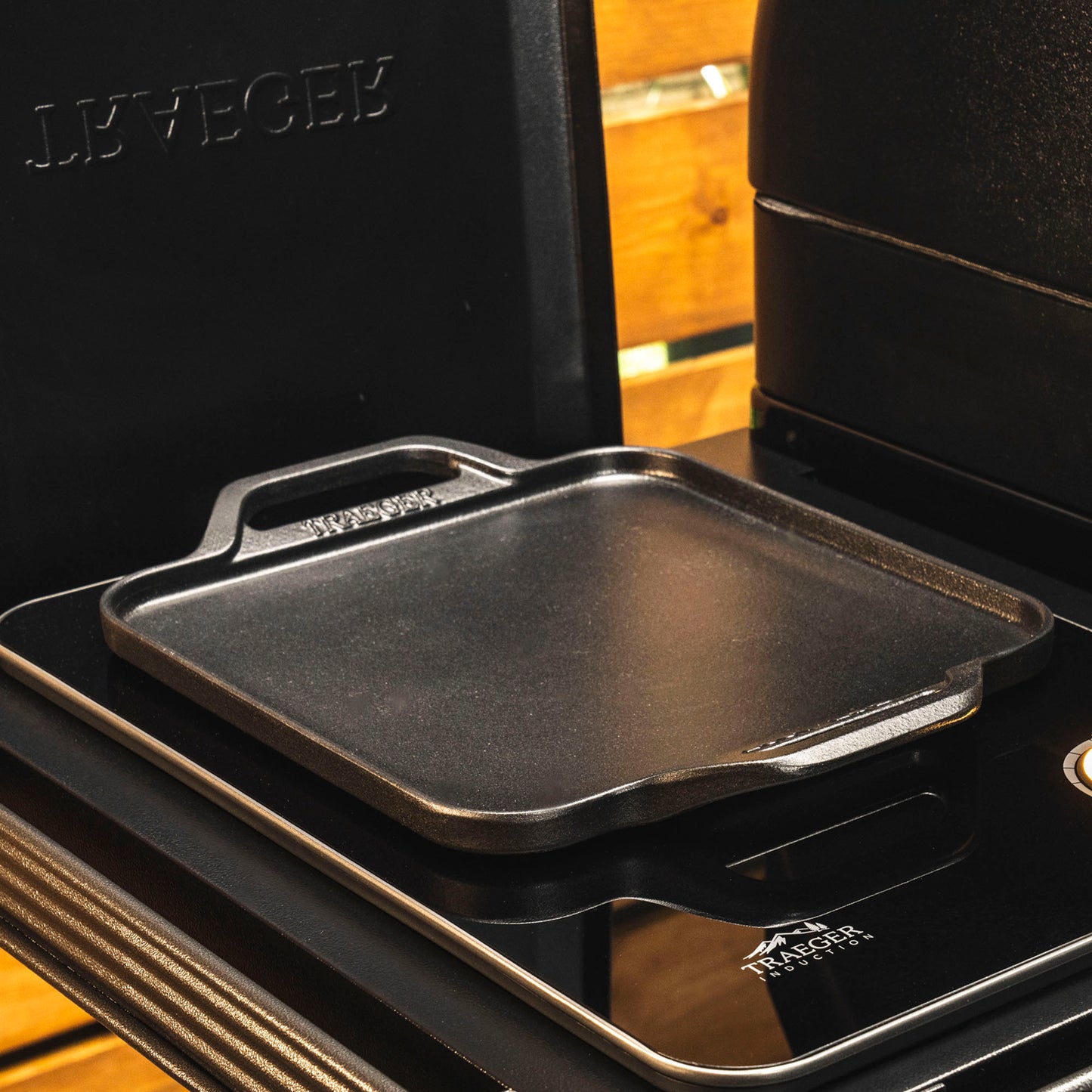 Traeger accessories - Cookware - Induction Cast Iron Skillet