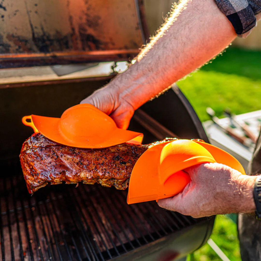 Silicone grill mitts for easy gripping