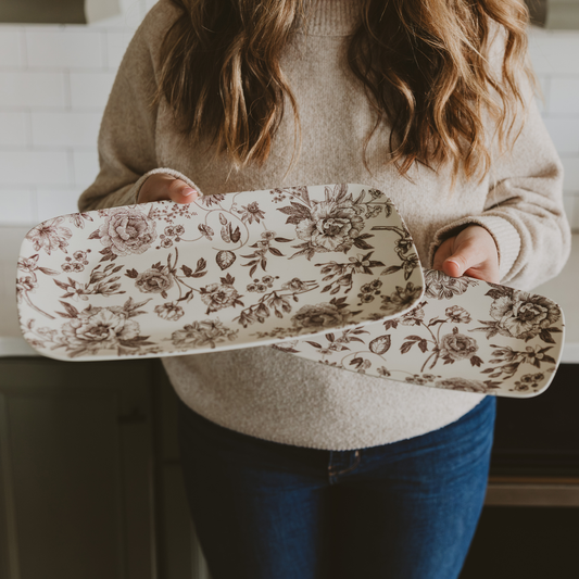 These brown floral trays are perfect for Thanksgiving hosting. Use them all fall and winter. 