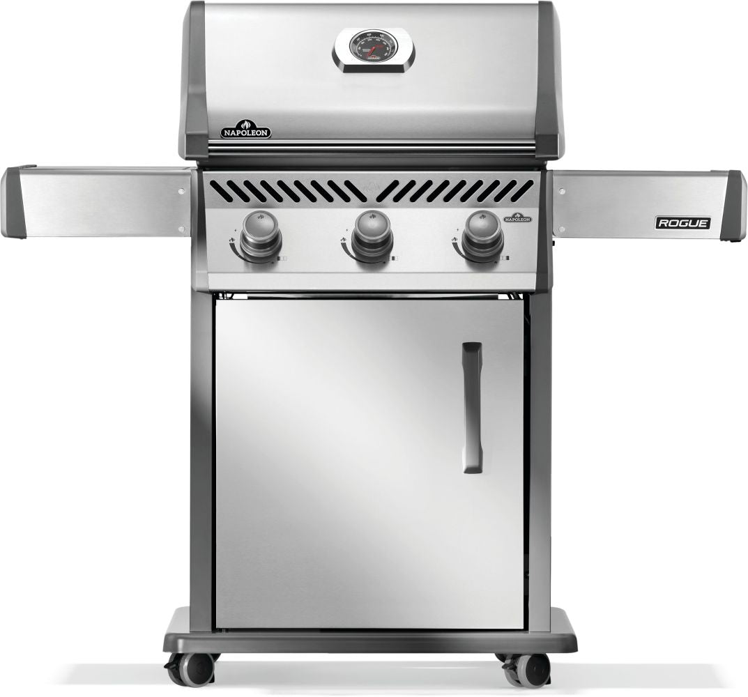 Napoleon Rogue 425 gas grill with three burners