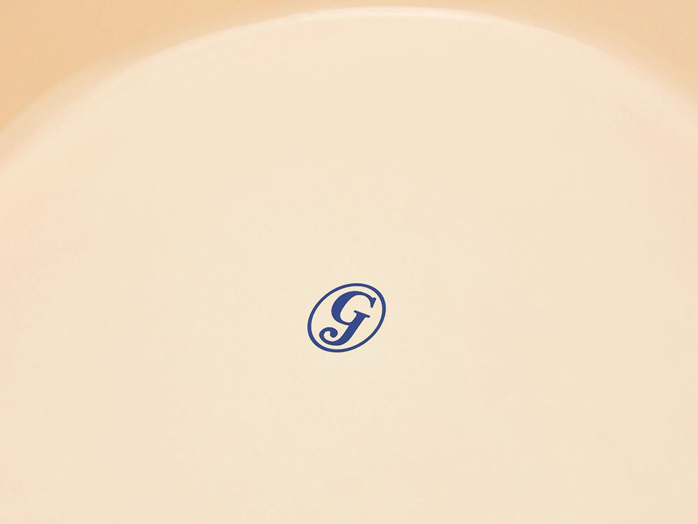 Great Jones logo adorns the center of this pie plate.